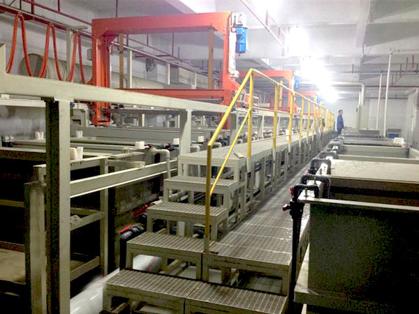 半自動(dòng)陽(yáng)極氧化生產(chǎn)線(xiàn) 半自動(dòng)陽(yáng)極氧化生產(chǎn)線(xiàn)